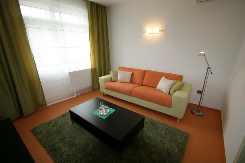 Hotel Krystal Лугачовице Экстерьер фото